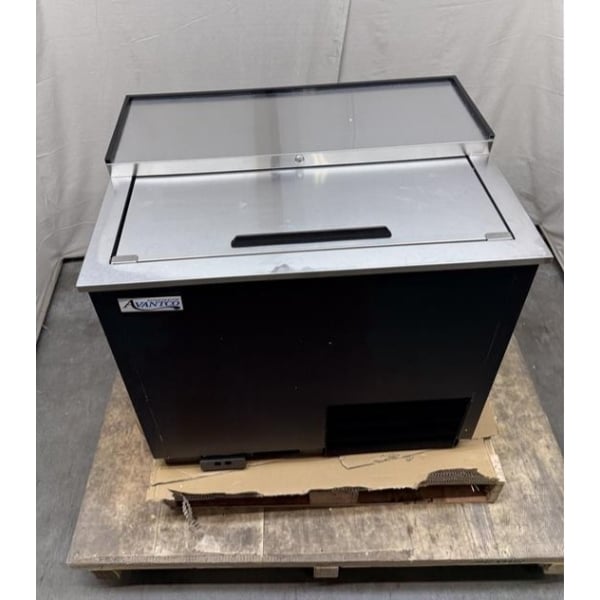 Scratch and Dent Avantco GF36-HC 36" Black Glass Froster / Plate Chiller - 115V