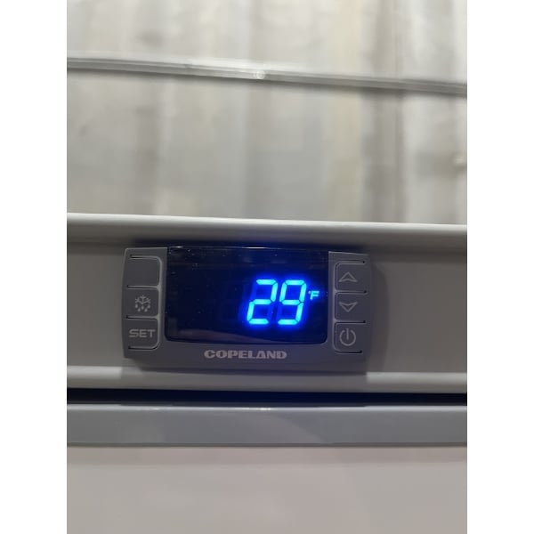 Scratch and Dent Arctic Air AWR25 White Single Door Reach In Refrigerator - 25 cu. ft.
