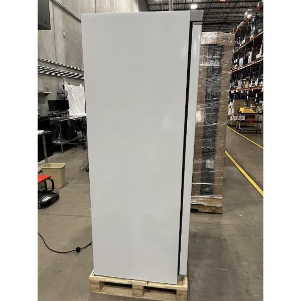Scratch and Dent Arctic Air AWR25 White Single Door Reach In Refrigerator - 25 cu. ft.