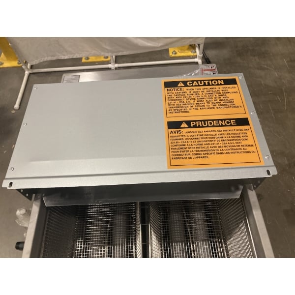 Scratch and Dent Avantco F5-ES-P 65-70 lb. Liquid Propane Stainless Steel Floor Fryer - 100,000 BTU