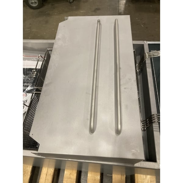 Scratch and Dent Avantco F5-ES-P 65-70 lb. Liquid Propane Stainless Steel Floor Fryer - 100,000 BTU