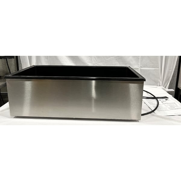 Scratch and Dent Vollrath 72050 Cayenne 28 3/4" x 13 3/4" Heat 'n Serve 4/3 Size Countertop Food Rethermalizer - 120V, 1600W