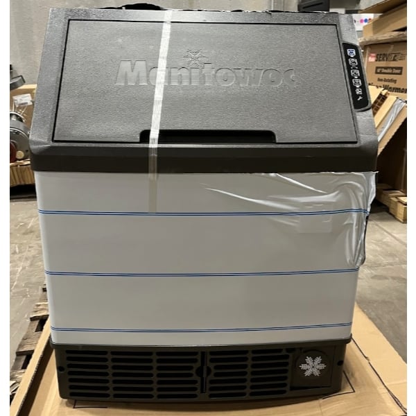 Scratch and Dent Manitowoc UYP0140A-161B NEO 26" Air-Cooled Undercounter Half Dice Cube Ice Machine with 90 lb. Storage Bin - 150 lb., 115V