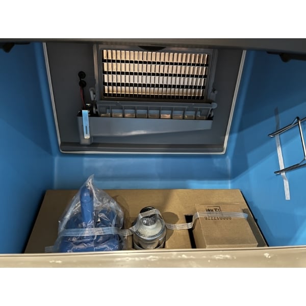 Scratch and Dent Manitowoc UYP0140A-161B NEO 26" Air-Cooled Undercounter Half Dice Cube Ice Machine with 90 lb. Storage Bin - 150 lb., 115V