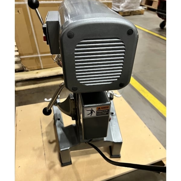 Scratch and Dent Avantco MX10H 10 Qt. Planetary Stand Mixer with Guard & Standard Accessories - 120V, 3/4 hp