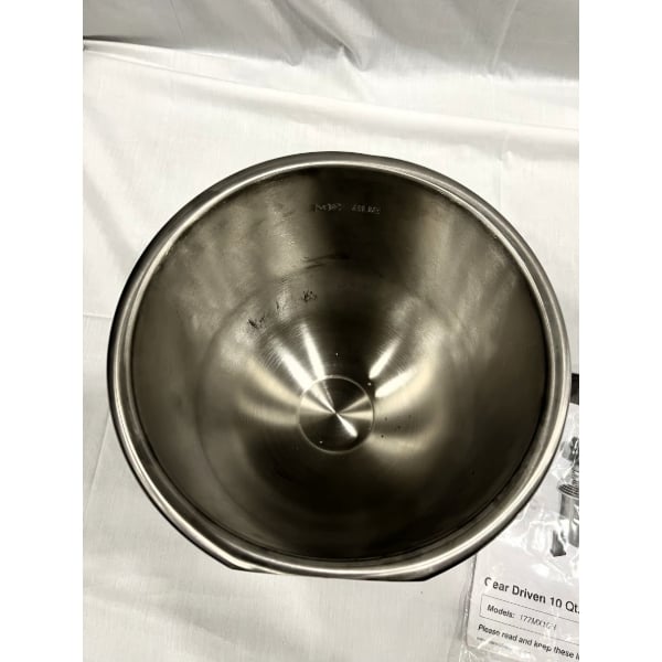 Scratch and Dent Avantco MX10H 10 Qt. Planetary Stand Mixer with Guard & Standard Accessories - 120V, 3/4 hp