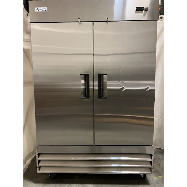 Scratch and Dent Avantco A-49R-HC 54" Solid Door Reach-In Refrigerator