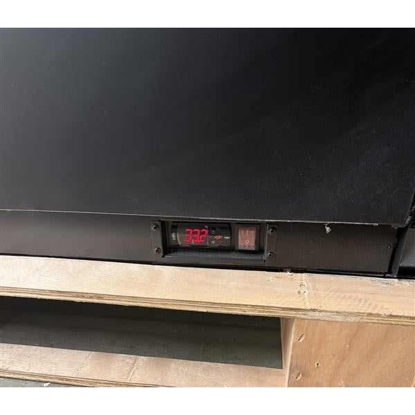 Scratch and Dent Avantco HBB-80-HC 80" Black Horizontal Bottle Cooler