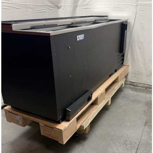 Scratch and Dent Avantco HBB-80-HC 80" Black Horizontal Bottle Cooler