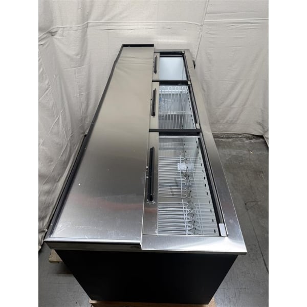 Scratch and Dent Avantco HBB-80-HC 80" Black Horizontal Bottle Cooler
