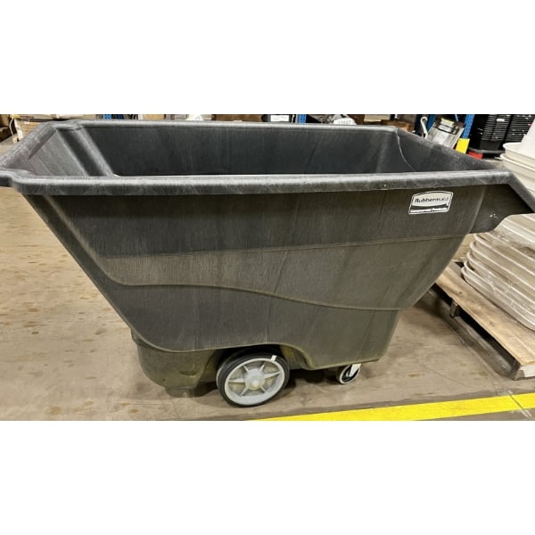Scratch and Dent Rubbermaid® FG9T1600BLA Black 1.0 Cubic Yard Tilt Truck / Trash Cart (2100 lb.)