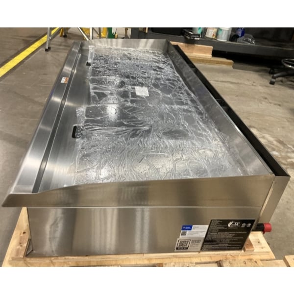 Scratch and Dent Cooking Performance Group GT-CPG-60-NL 60" Gas Countertop Griddle with Thermostatic Controls - 150,000 BTU