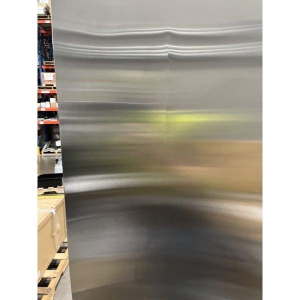 Scratch and Dent Avantco A-12F-HC 25" Solid Door Reach-In Freezer