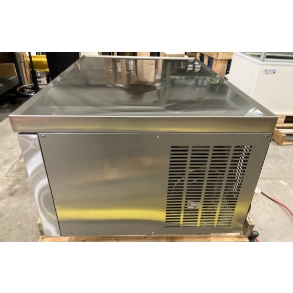 Scratch and Dent Avantco CBE-48-HC 48" 2 Drawer Refrigerated Chef Base