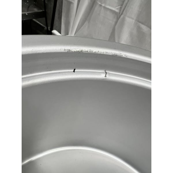 Scratch and Dent Town 57138 74 Cup (37 Cup Raw) Electric Rice Cooker / Warmer - 230V, 1950W