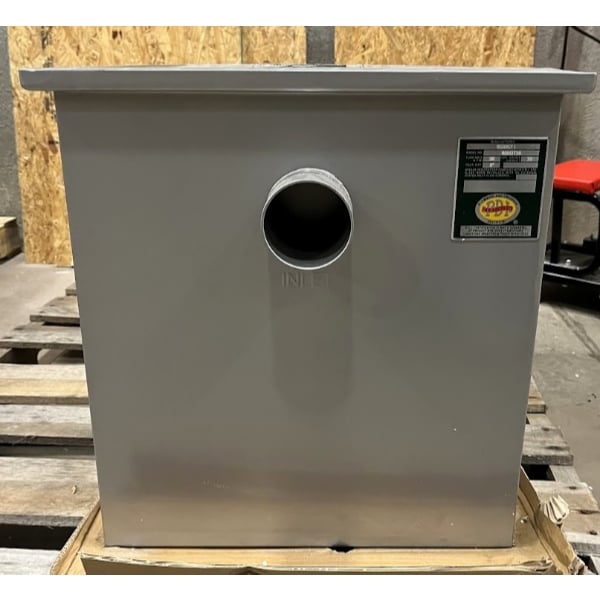 Scratch and Dent Regency 70 lb. 35 GPM Grease Trap with 3" Non-Threaded Connections - PDI Certified
