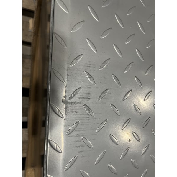 Scratch and Dent Regency 70 lb. 35 GPM Grease Trap with 3" Non-Threaded Connections - PDI Certified
