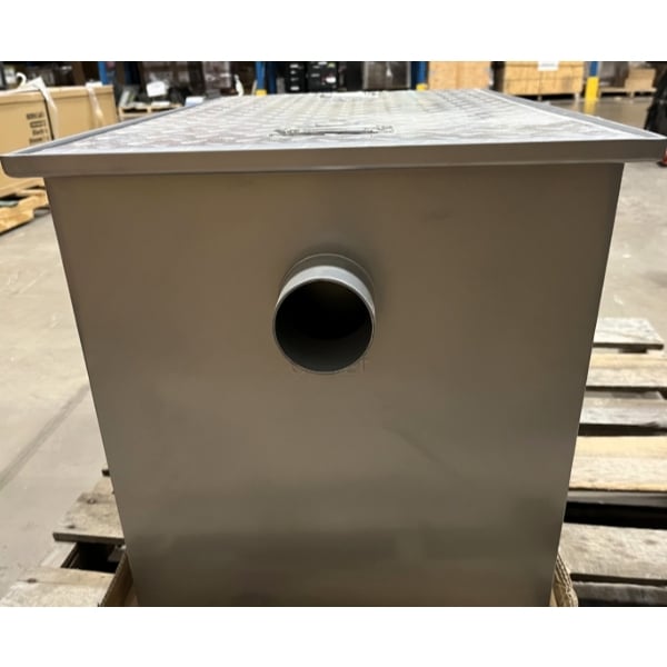 Scratch and Dent Regency 70 lb. 35 GPM Grease Trap with 3" Non-Threaded Connections - PDI Certified