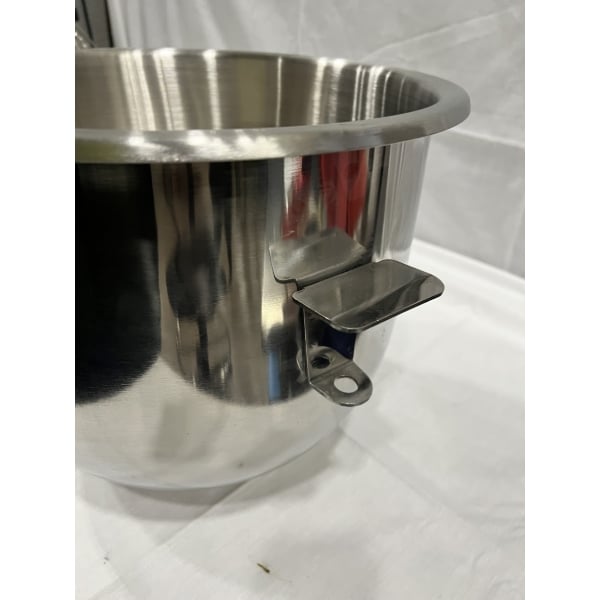 Scratch and Dent MainStreet Equipment CMIX20 20 Qt. Planetary Stand Mixer with Guard & Standard Accessories - 120V, 1 1/2 hp