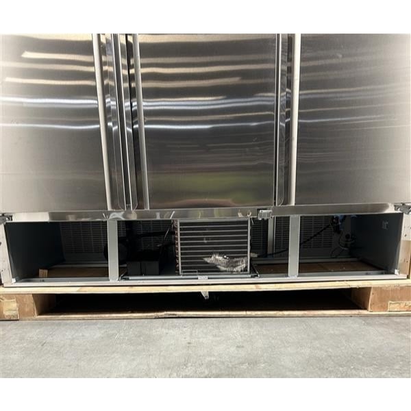 Scratch and Dent Avantco SS-3F-HC 81 5/16" Stainless Steel Solid Door Reach-In Freezer
