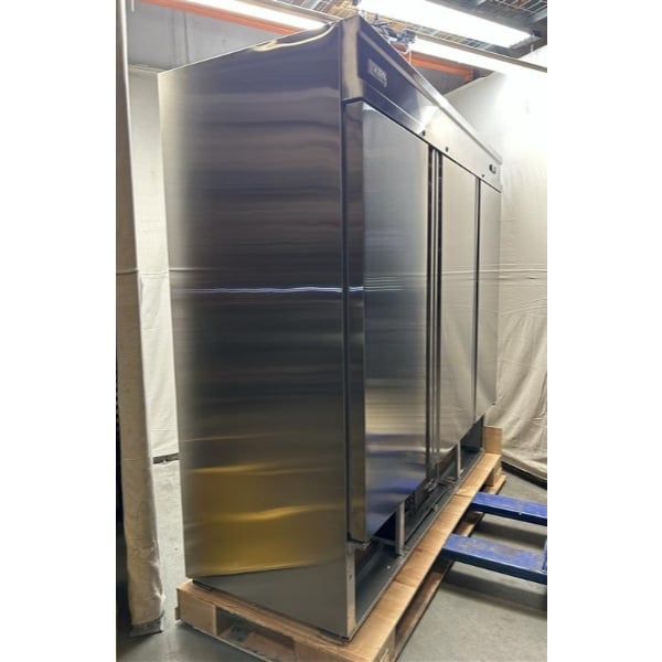 Scratch and Dent Avantco SS-3F-HC 81 5/16" Stainless Steel Solid Door Reach-In Freezer