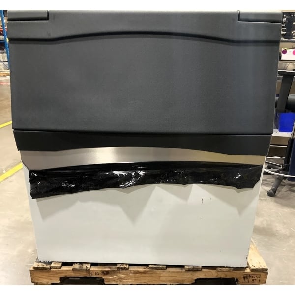 Scratch and Dent Scotsman B842S Ice Storage Bin - 778 lb.