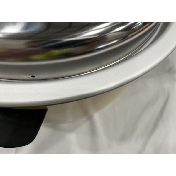 Scratch and Dent Town 57138 74 Cup (37 Cup Raw) Electric Rice Cooker / Warmer - 230V, 1950W