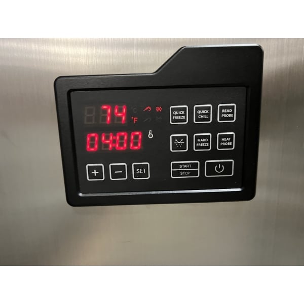 Scratch and Dent Avantco SF-5 30" Countertop Blast Chiller / Freezer 31 lb. / 26 lb.
