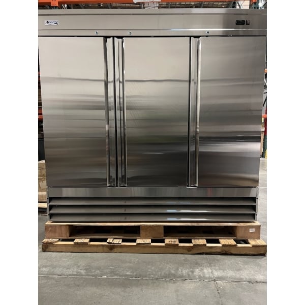 Scratch and Dent Avantco SS-3F-HC 81 5/16" Stainless Steel Solid Door Reach-In Freezer