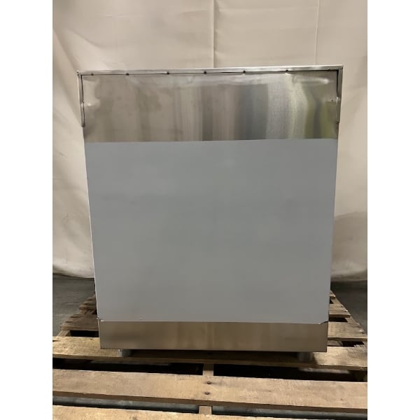 Scratch and Dent Regency Stainless Steel Flat Top Glass Rack Storage Unit - 23" x 24"