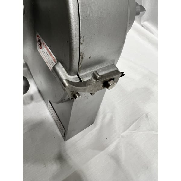 Scratch and Dent Shredder Attachment for Mixers with #22 Hubs
