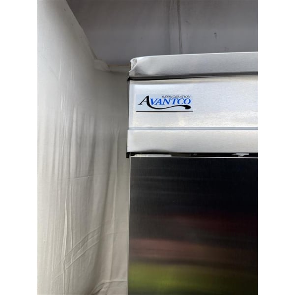 Scratch and Dent Avantco SS-2F-HC 54" Stainless Steel Two Section Solid Door Reach-In Freezer