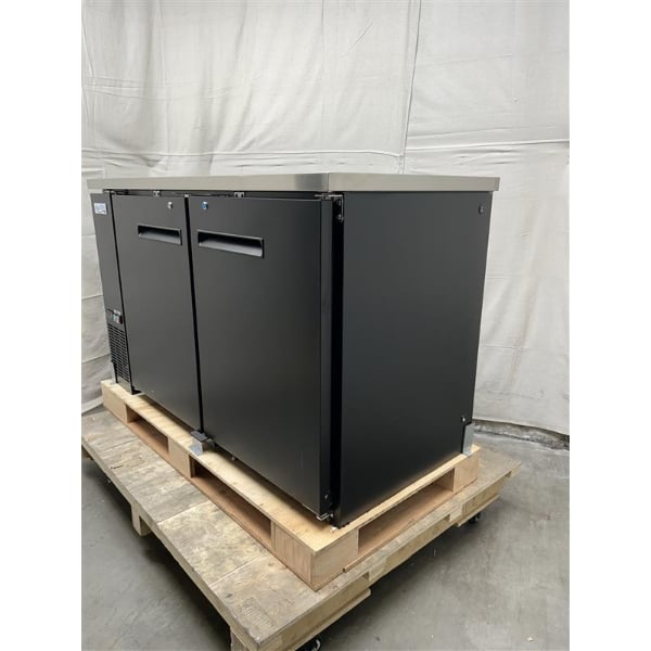 Scratch and Dent Avantco UDD-2-HC Four Tap Kegerator Beer Dispenser - Black, (2) 1/2 Keg Capacity