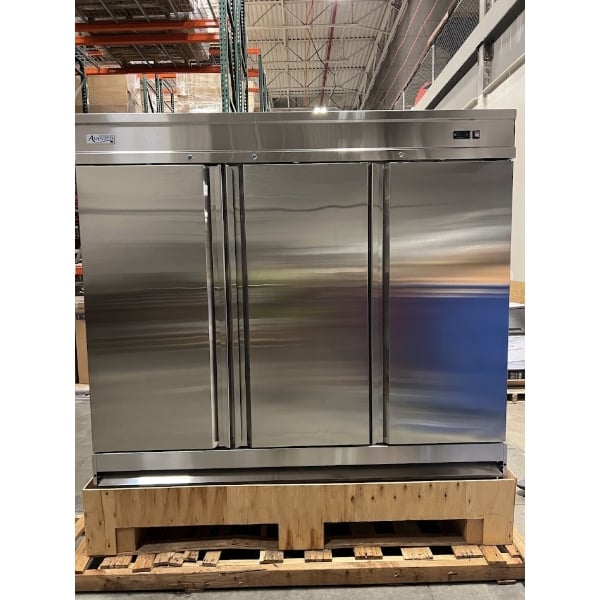 Scratch and Dent Avantco SS-3F-HC 81 5/16" Stainless Steel Solid Door Reach-In Freezer