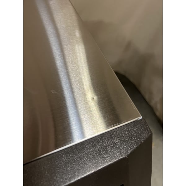Scratch and Dent Manitowoc UYP0140A-161B NEO 26" Air-Cooled Undercounter Half Dice Cube Ice Machine with 90 lb. Storage Bin - 150 lb., 115V