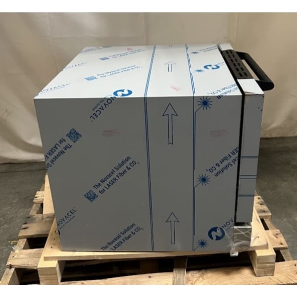 Scratch and Dent Moffat E23M3-T Turbofan Single-Deck Half-Size Electric Convection Oven with Manual Controls - 220-240V, 1 Phase, 3 kW