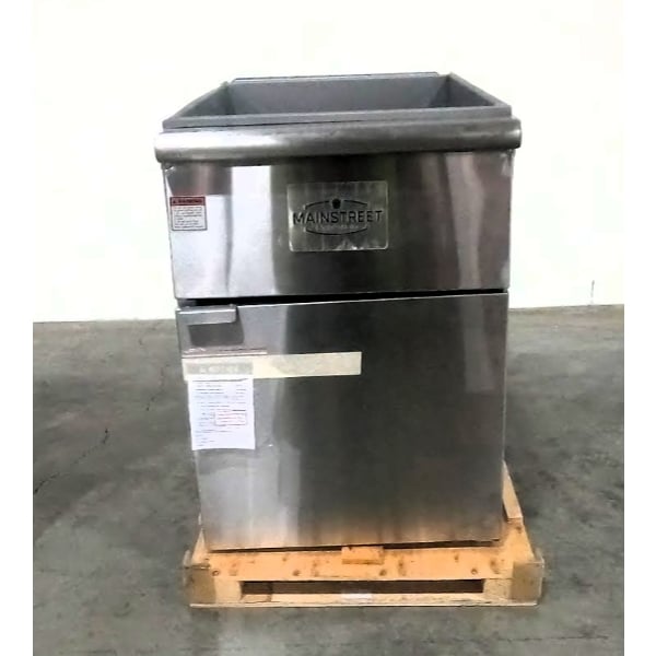 Scratch and Dent MainStreet Equipment Liquid Propane 70-100 lb. Stainless Steel Floor Fryer - 150,000 BTU