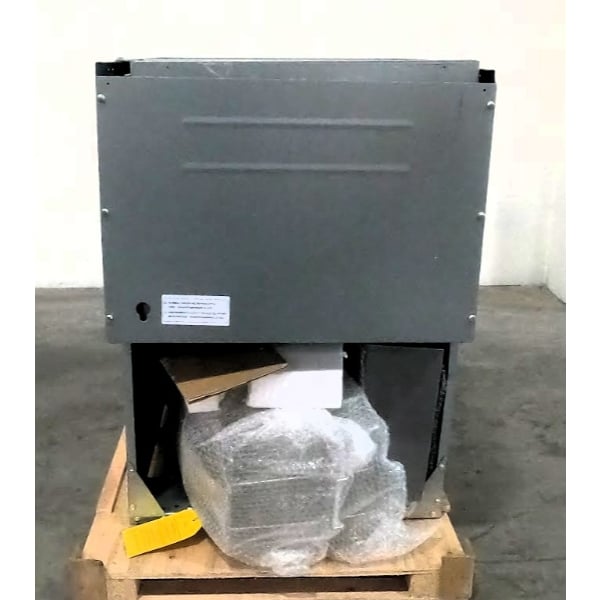 Scratch and Dent MainStreet Equipment Liquid Propane 70-100 lb. Stainless Steel Floor Fryer - 150,000 BTU