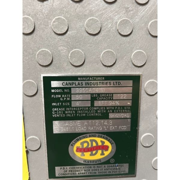 Scratch and Dent Endura 3950A04 100 lb. 50 GPM Grease Trap with 4" Hub