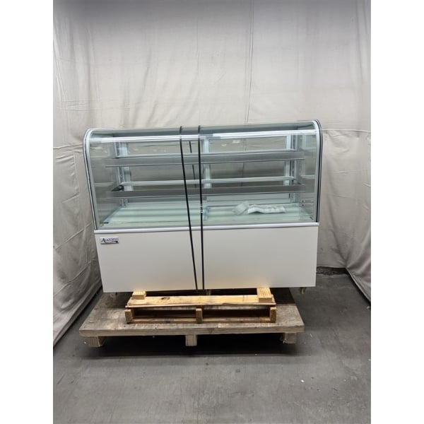 Scratch and Dent Avantco BC-60-HC 60" Curved Glass White Refrigerated Bakery Display Case