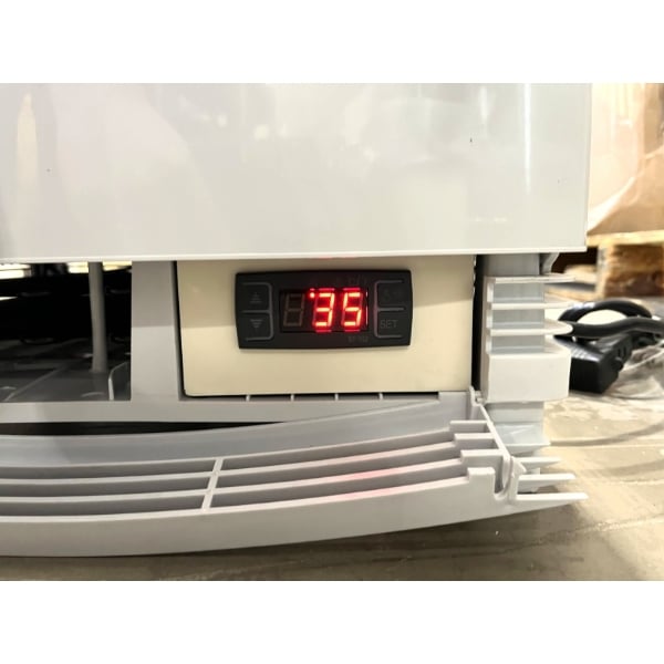 Scratch and Dent Avantco GSM-3-HC White Glass Sided Countertop Display Refrigerator
