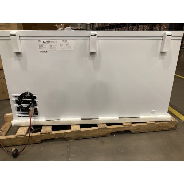 Scratch and Dent Galaxy CF16HC Commercial Chest Freezer - 15.9 cu. ft.
