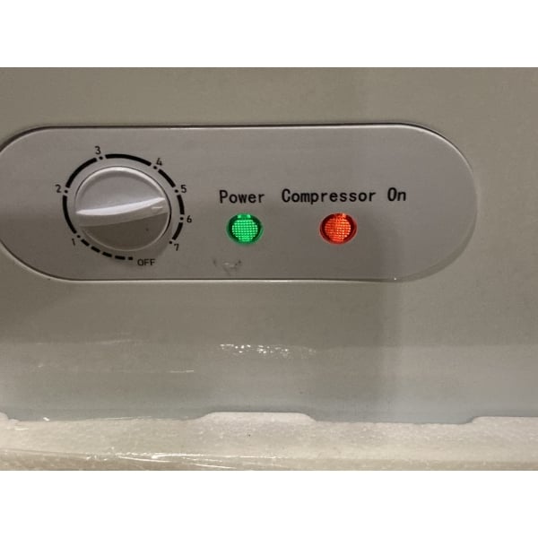 Scratch and Dent Galaxy CF16HC Commercial Chest Freezer - 15.9 cu. ft.
