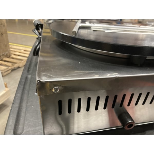 Scratch and Dent Carnival King TCM16DBL 16" Dual Non-Stick Crepe Maker - 208/240V
