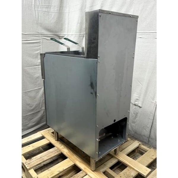 Scratch and Dent Avantco EF40-240-1 40 lb. Electric Floor Fryer - 240V, 1 Phase
