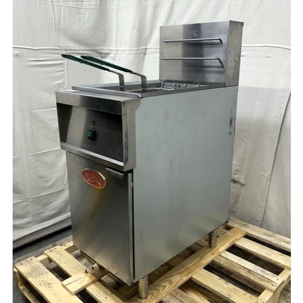 Scratch and Dent Avantco EF40-240-1 40 lb. Electric Floor Fryer - 240V, 1 Phase