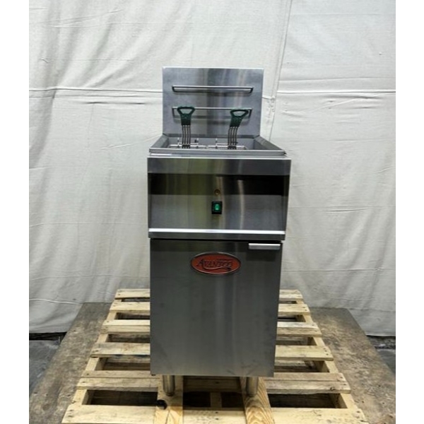 Scratch and Dent Avantco EF40-240-1 40 lb. Electric Floor Fryer - 240V, 1 Phase