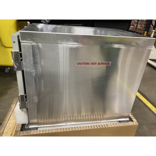Scratch and Dent Avantco HPI-1812 Undercounter Half Size Insulated Heated Holding / Proofing Cabinet with Clear Door - 120V