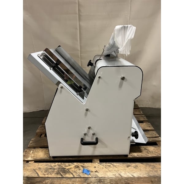 Scratch and Dent Estella Countertop Bread Slicer - 3/4" Slice Thickness, 18 3/4" Max Loaf Length - 110V, 1/4 hp