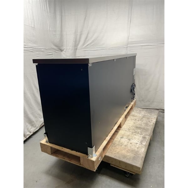 Scratch and Dent Avantco UDD-72-HC (2) Double Tap Kegerator Beer Dispenser - Black, (3) 1/2 Keg Capacity